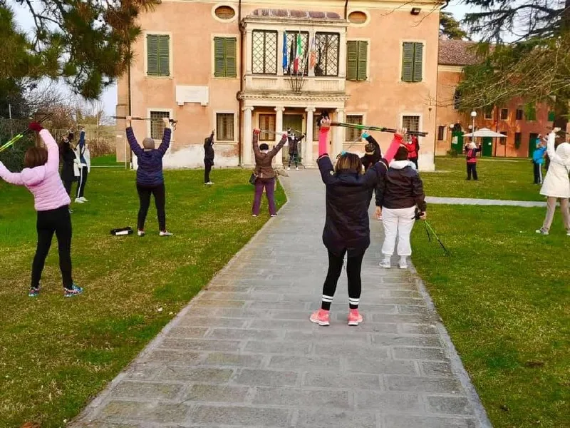 Lezione di nordic walking e silvoterapia