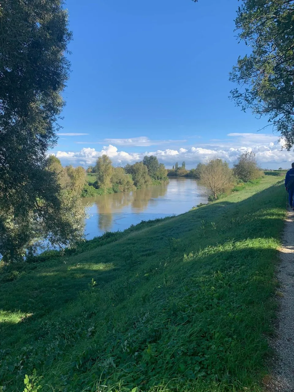 allenamento di nordic walking e promozione prodotto tipico Scacco