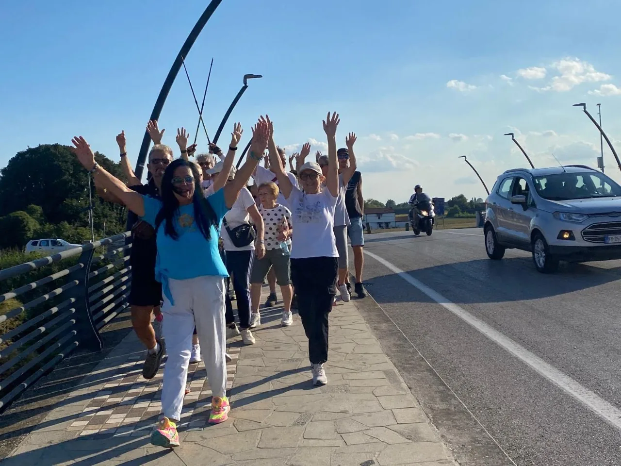 allenamento di nordic walking e promozione prodotto tipico Scacco