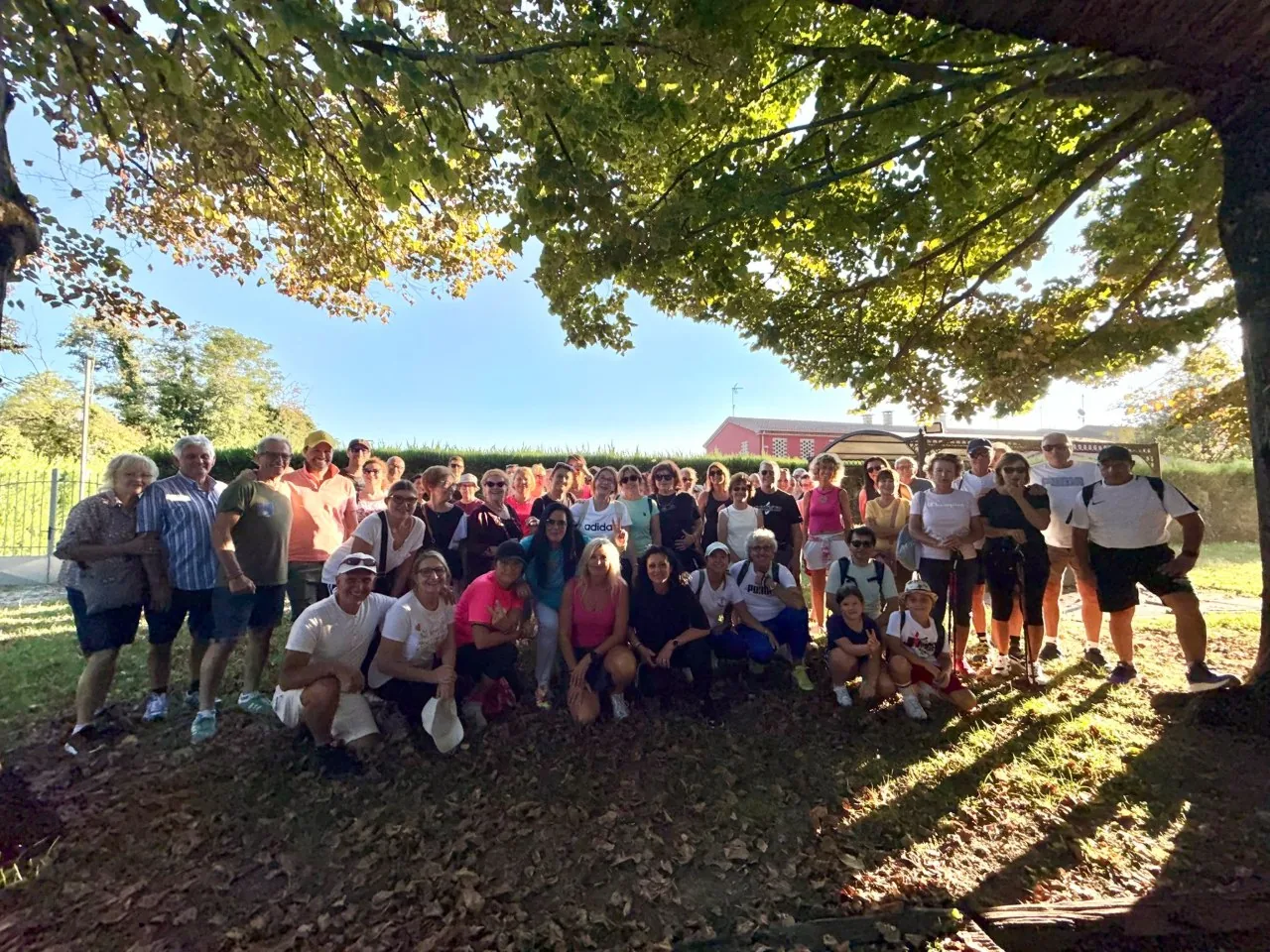 allenamento di nordic walking e promozione prodotto tipico Scacco