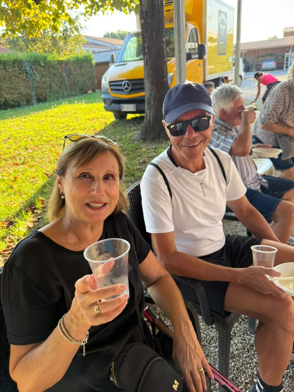 allenamento di nordic walking e promozione prodotto tipico Scacco